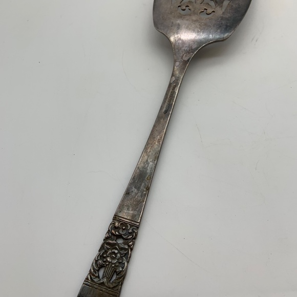 Vintage Community Plate Silver Plated Floral 11" Server - Picture 7 of 10